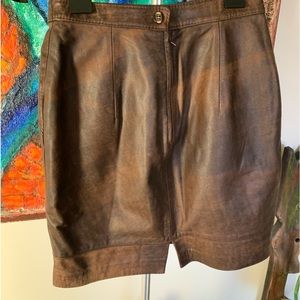 Vintage Leather Holt Renfrew Brown Skirt (Waist 27”) Lined Hidden Zip Button
